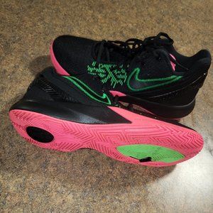 Kyrie Flytrap 2